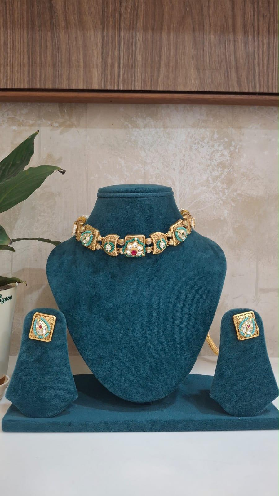 Sets & Necklaces